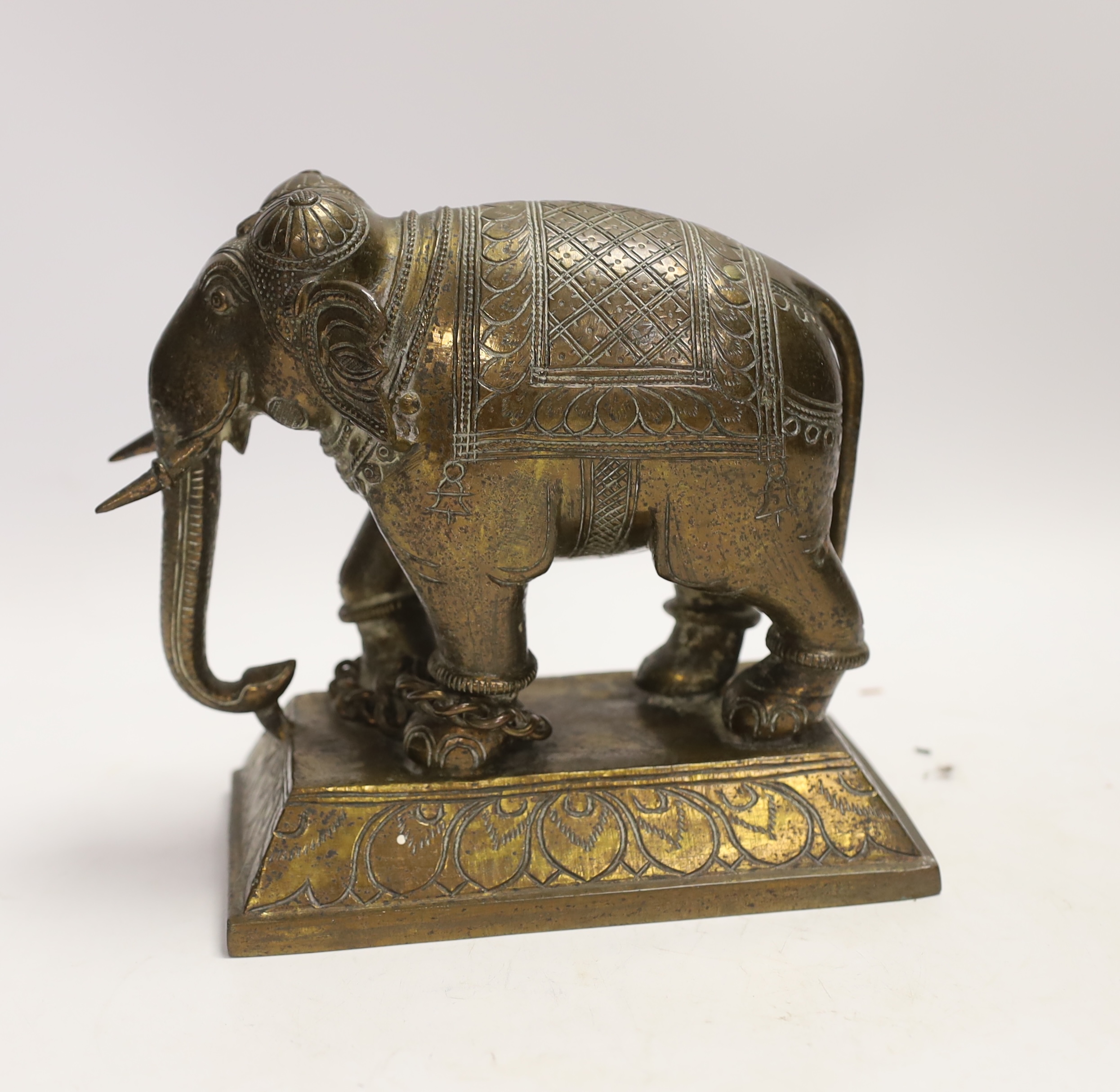 An Indian bronze model of an elephant, 18cm high